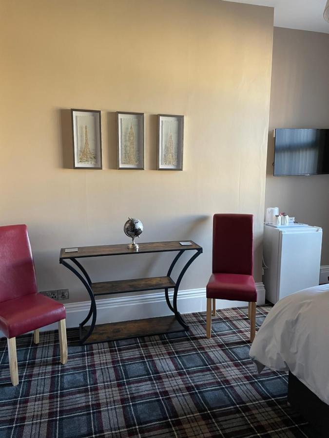 Carlton House Guest house 2*