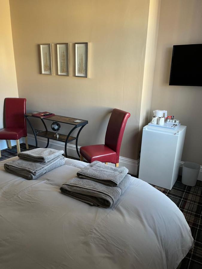 Guest house Carlton House 2*